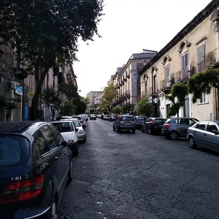 Apartment Tourist House La Castellana Catania