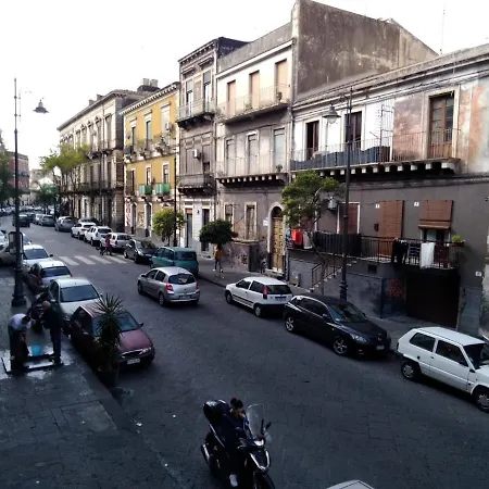 Apartment Tourist House La Castellana Catania