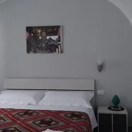 Apartment Tourist House La Castellana Catania